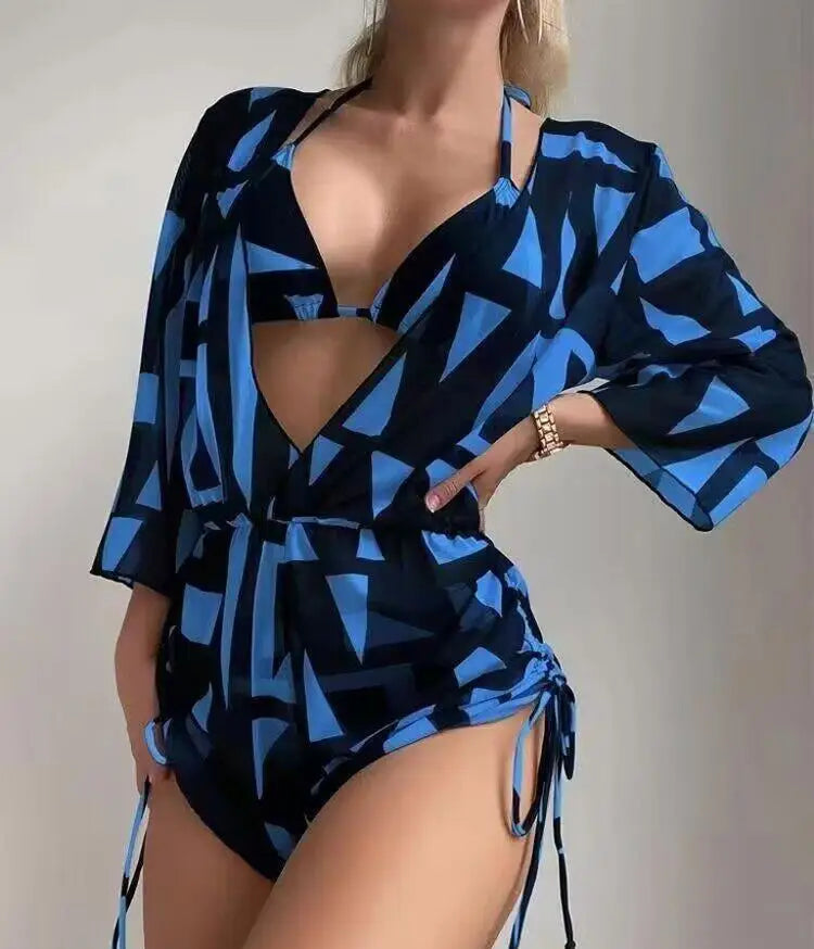 ExoticSet™ | Set 3 Pezzi con Bikini a triangolo e Copricostume Coordinato | Texture Esotica